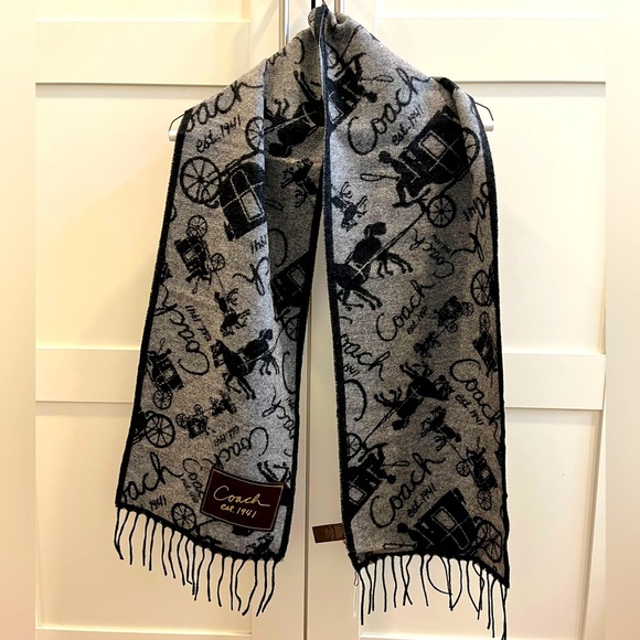 Coach Accessories - Coach Horse And Carriage Her Muffler NWT